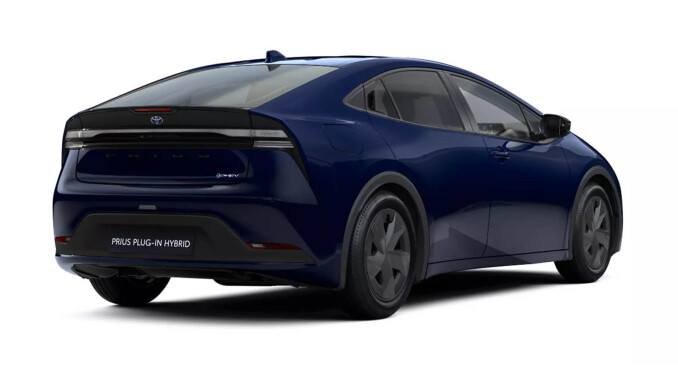 Toyota Prius 2.0 PHEV Design 5dr CVT Hatchback - Image 4